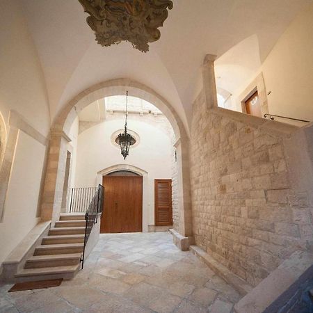 Antica Dimora Luxury Rooms Барлетта Экстерьер фото